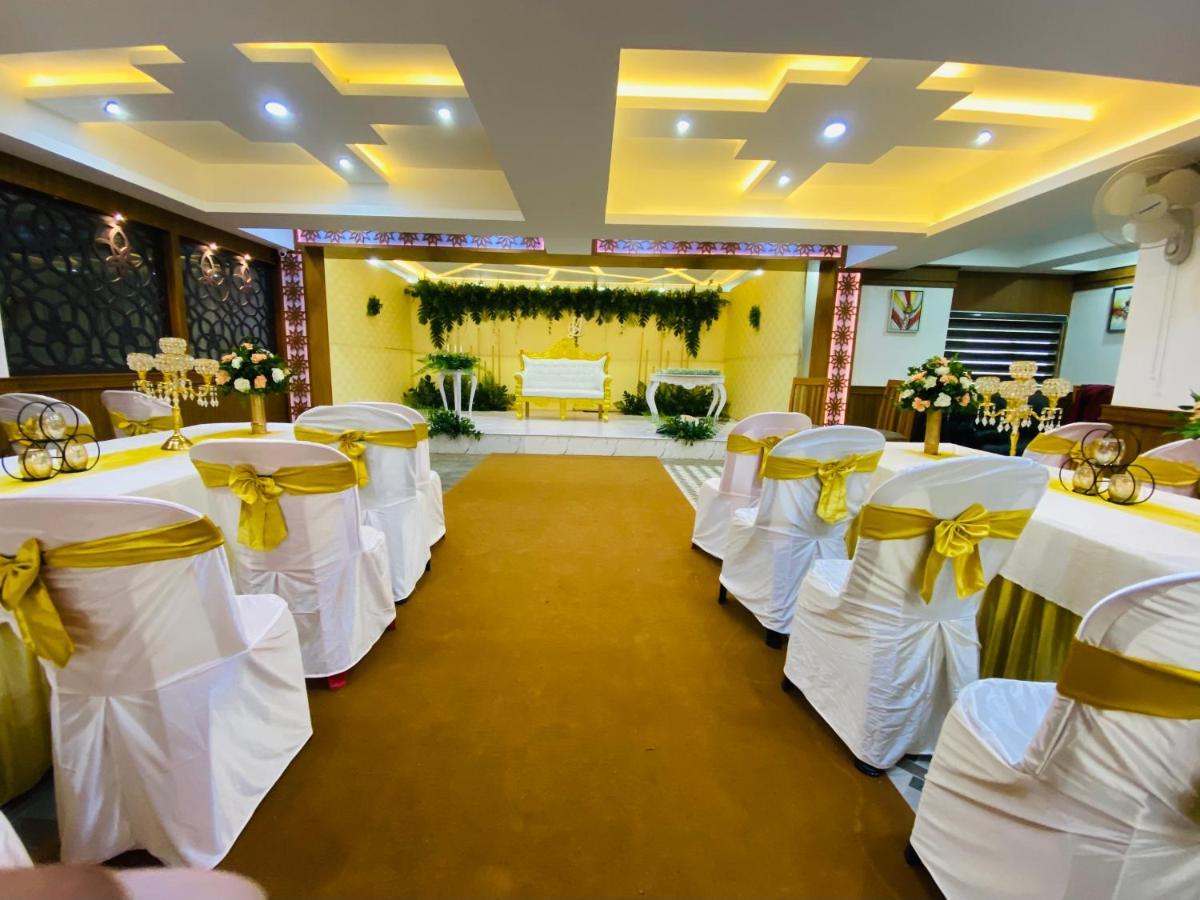 Guruvāyūr Utsavam Hotel Apartments מראה חיצוני תמונה