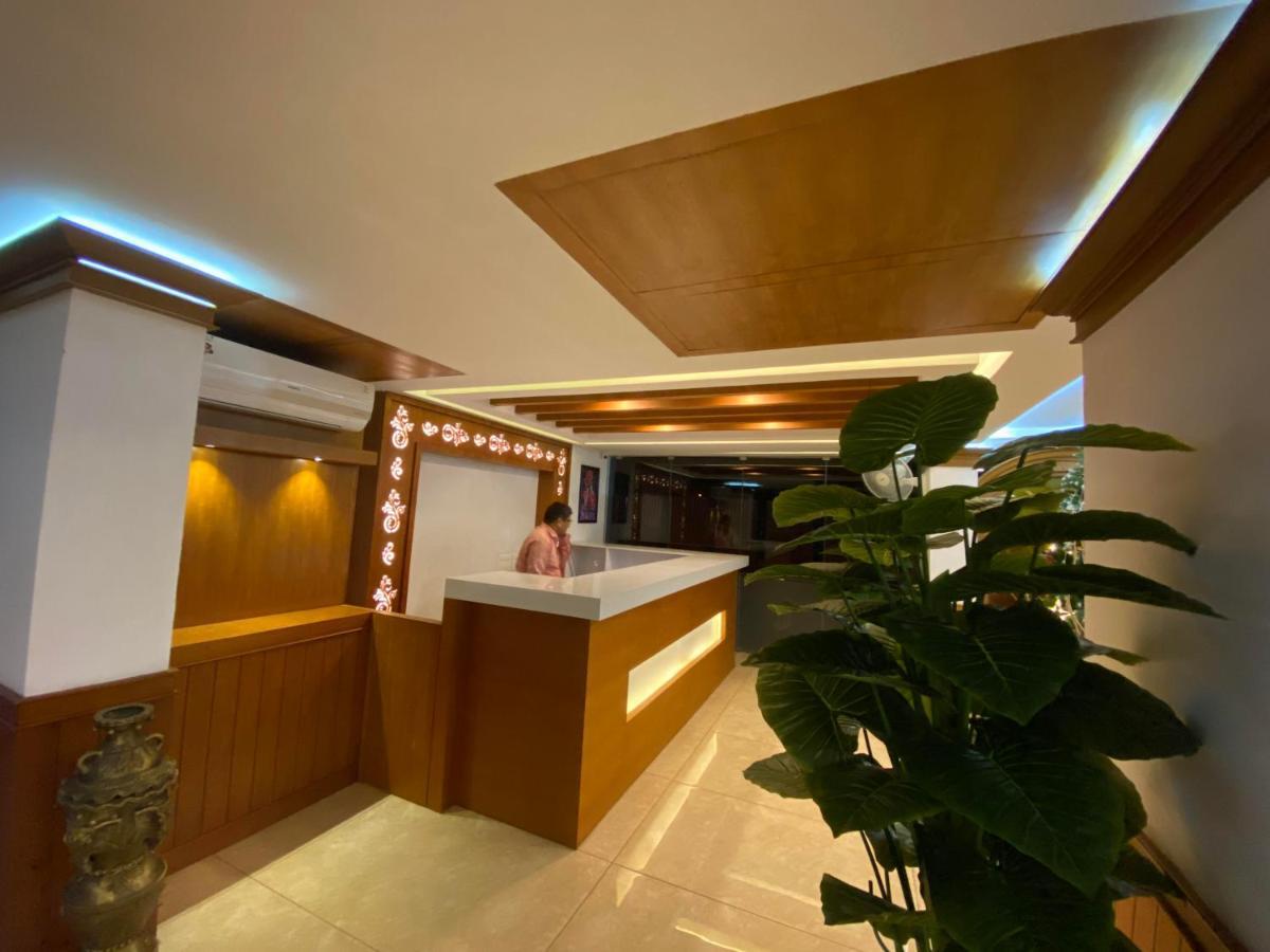Guruvāyūr Utsavam Hotel Apartments מראה חיצוני תמונה