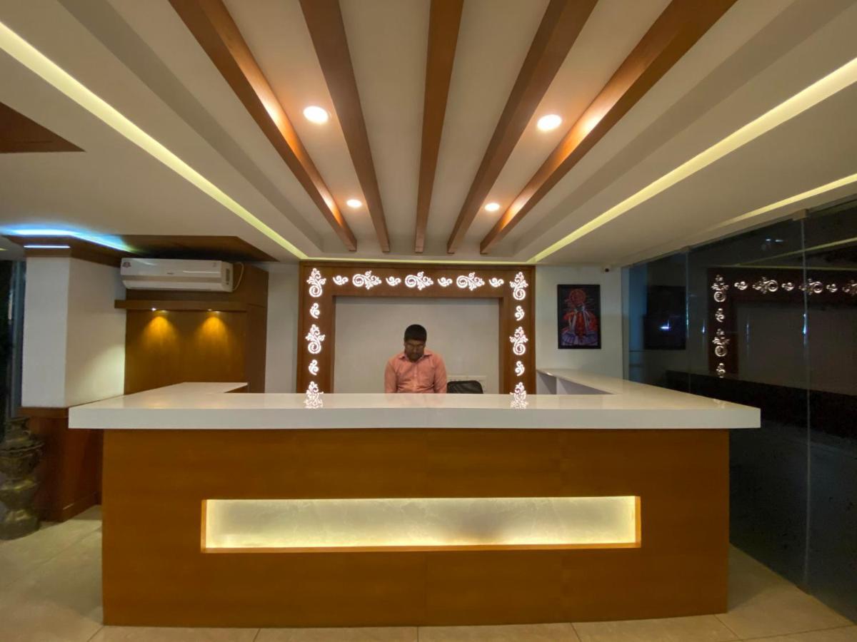 Guruvāyūr Utsavam Hotel Apartments מראה חיצוני תמונה